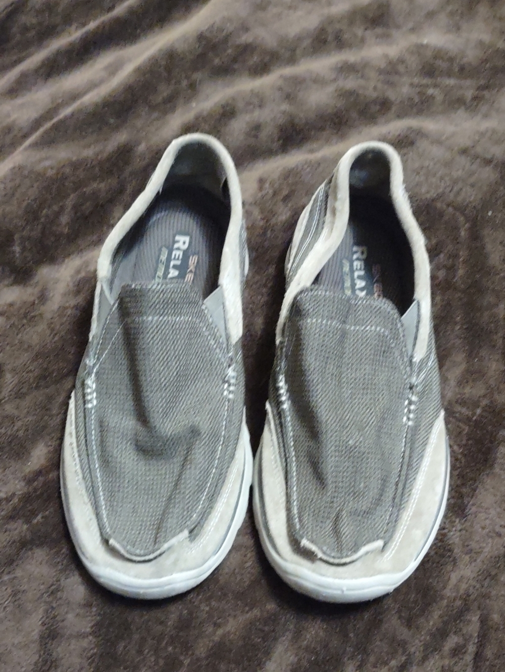 Men's Skechers Casual Loafers Size 9.5 - Picture 1 of 6